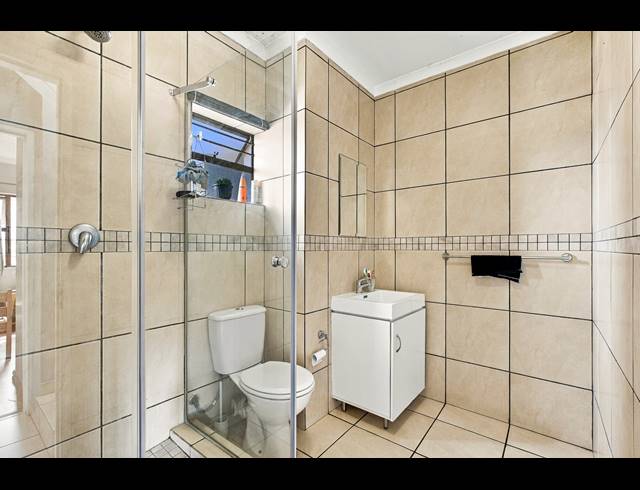 2 BEDROOM APARTMENT FOR SALE IN BARBEQUE DOWNS